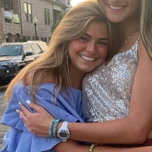 Meet your Posher, Vivi